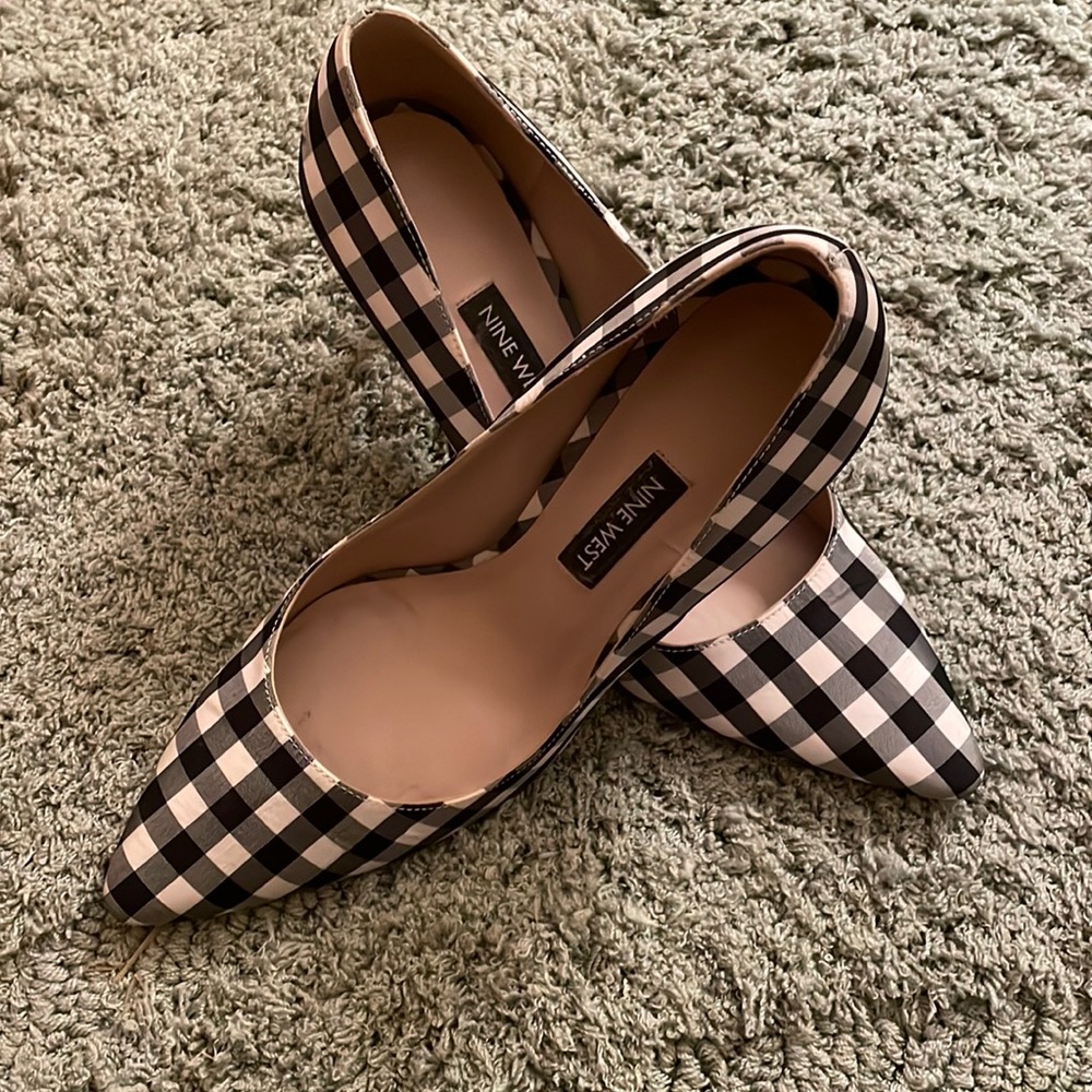 Nine West black and white checkered pumps